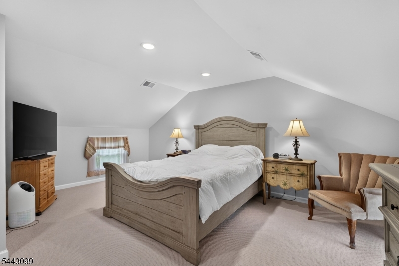 23 Amwell Rd Property Photo 49