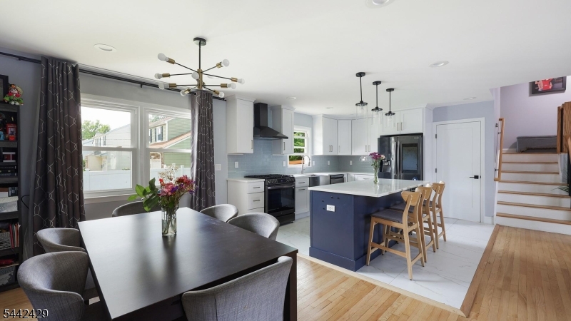 2101 Orchard Ter Property Photo 12