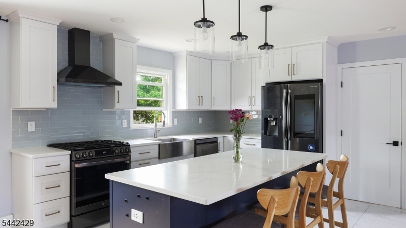 2101 Orchard Ter Property Photo 15