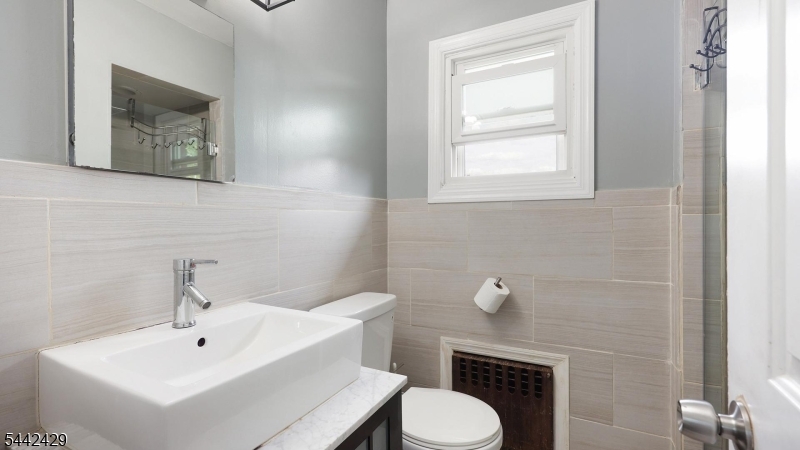 2101 Orchard Ter Property Photo 23