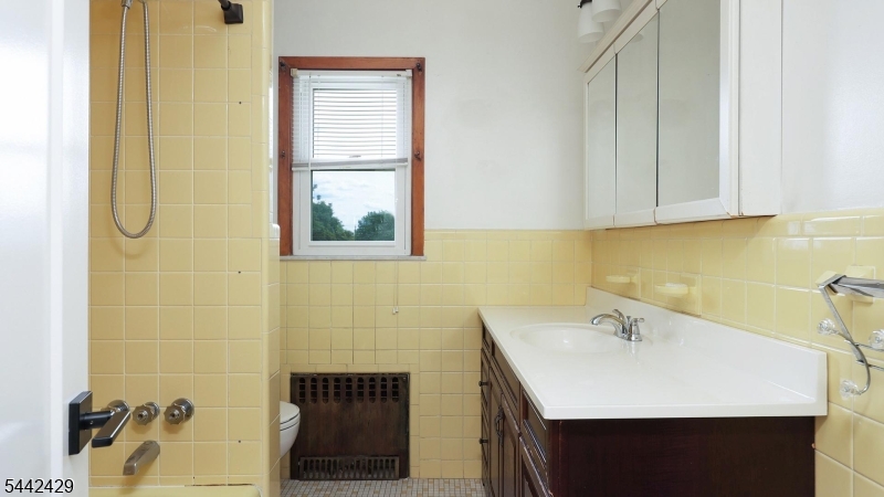 2101 Orchard Ter Property Photo 26