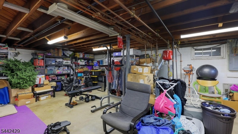 2101 Orchard Ter Property Photo 27