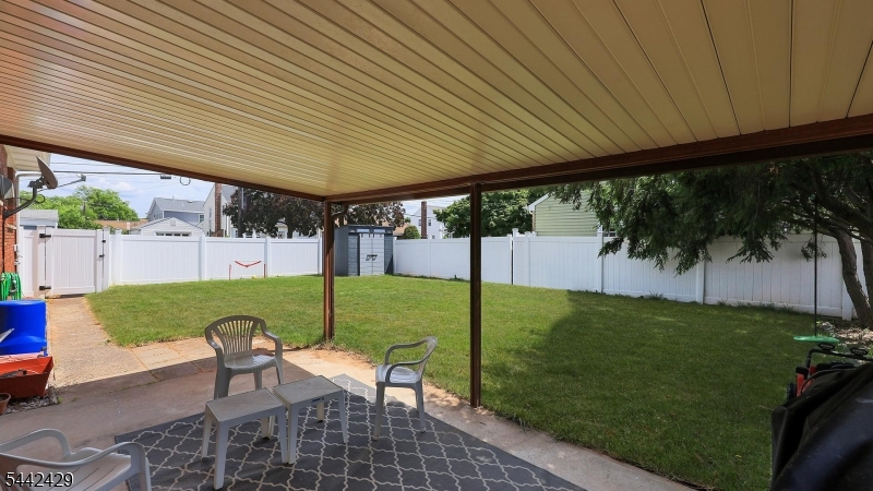 2101 Orchard Ter Property Photo 29