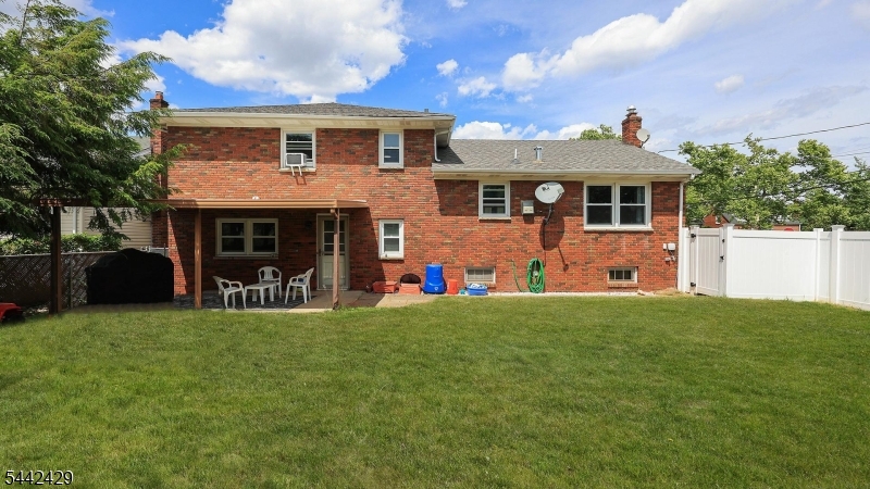 2101 Orchard Ter Property Photo 34