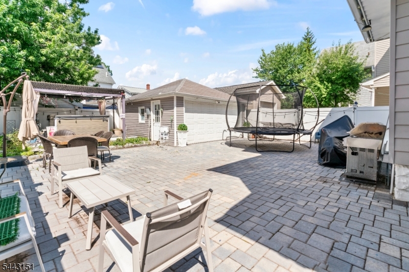 631 Magie Ave Property Photo 18