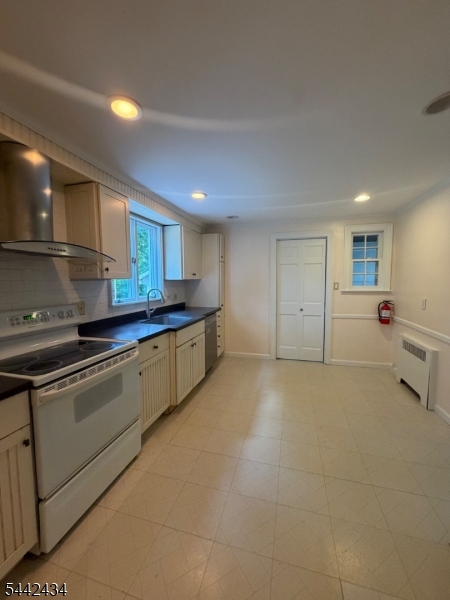 324 E Cedar St Property Photo 5
