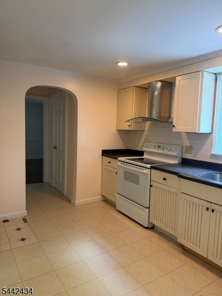 324 E Cedar St Property Photo 6