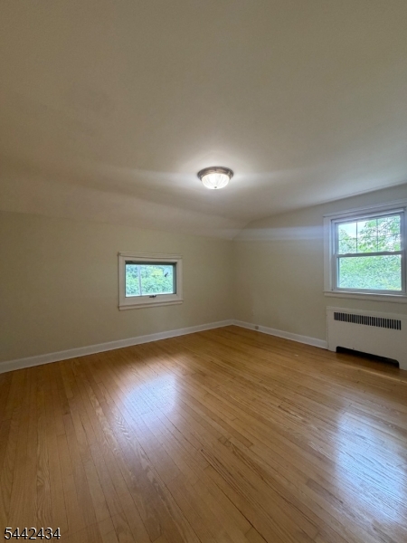 324 E Cedar St Property Photo 11