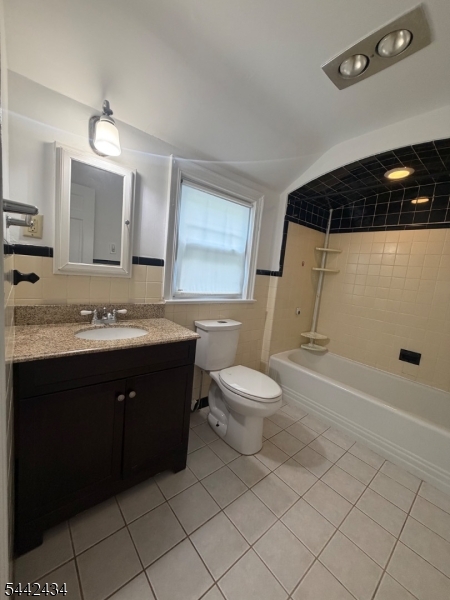 324 E Cedar St Property Photo 13