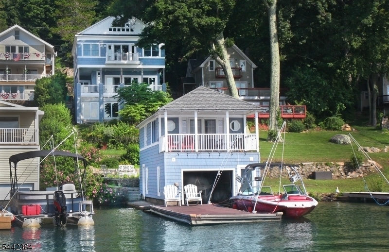 307 Lakeside Blvd Property Photo 3