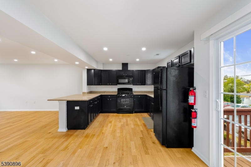 8 Alfred Ave Property Photo 7