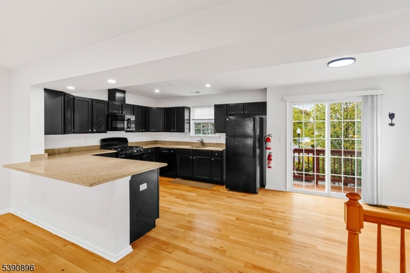 8 Alfred Ave Property Photo 12