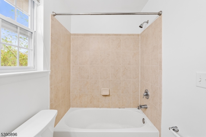 8 Alfred Ave Property Photo 21