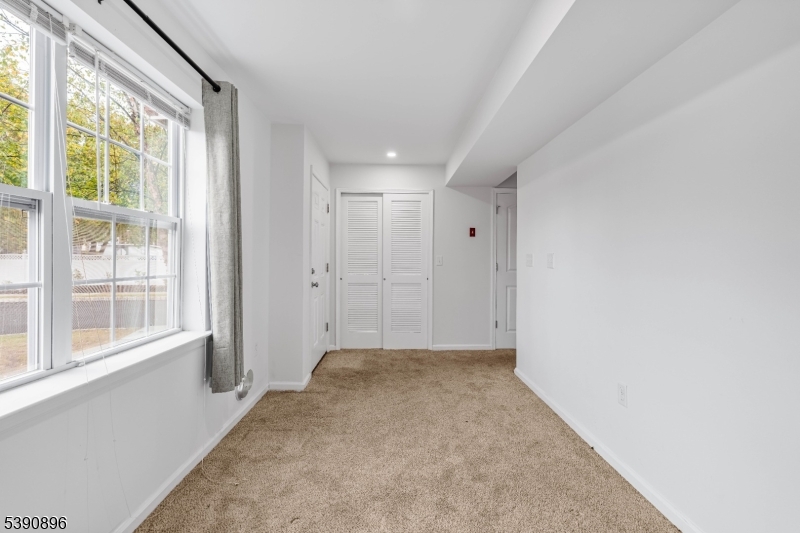 8 Alfred Ave Property Photo 24