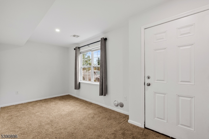 8 Alfred Ave Property Photo 25