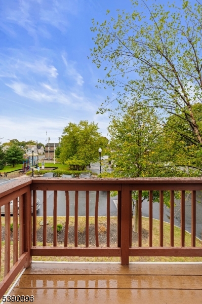 8 Alfred Ave Property Photo 28
