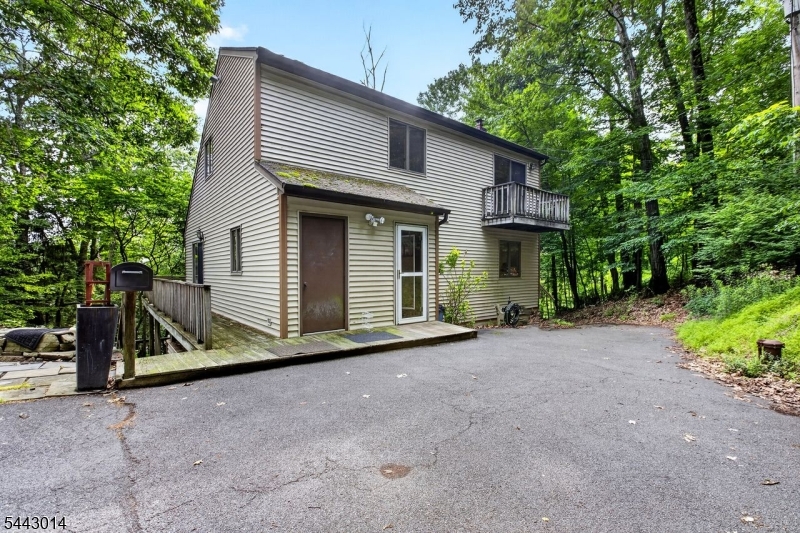 1 Hillside Ave Property Photo 1