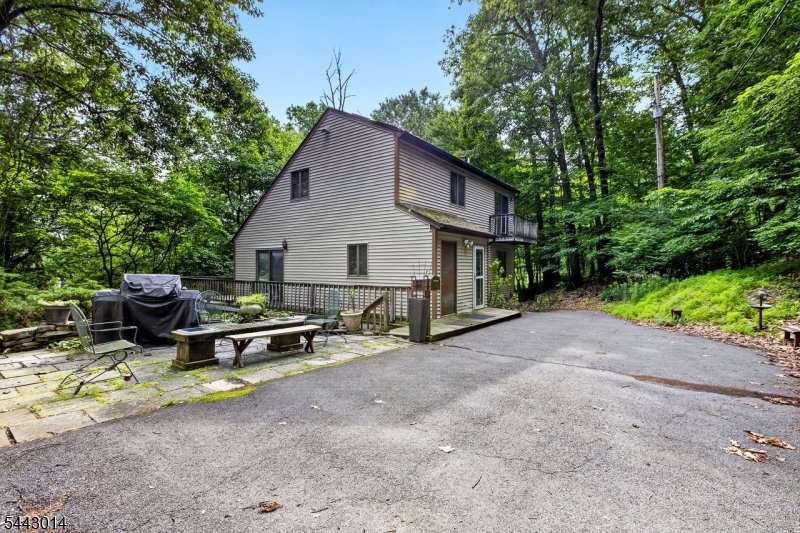1 Hillside Ave Property Photo 2