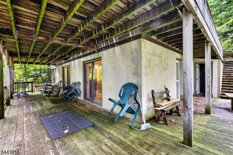 1 Hillside Ave Property Photo 8