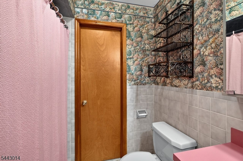1 Hillside Ave Property Photo 17