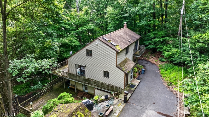 1 Hillside Ave Property Photo 37