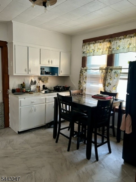523 Richmond St Property Photo 3