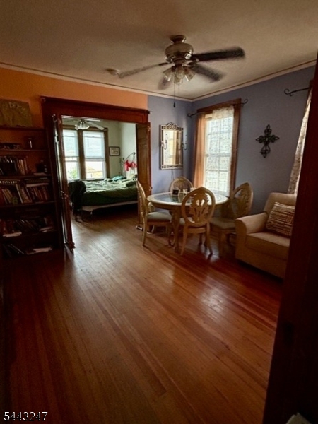 523 Richmond St Property Photo 4