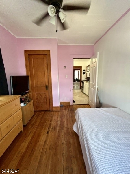 523 Richmond St Property Photo 7
