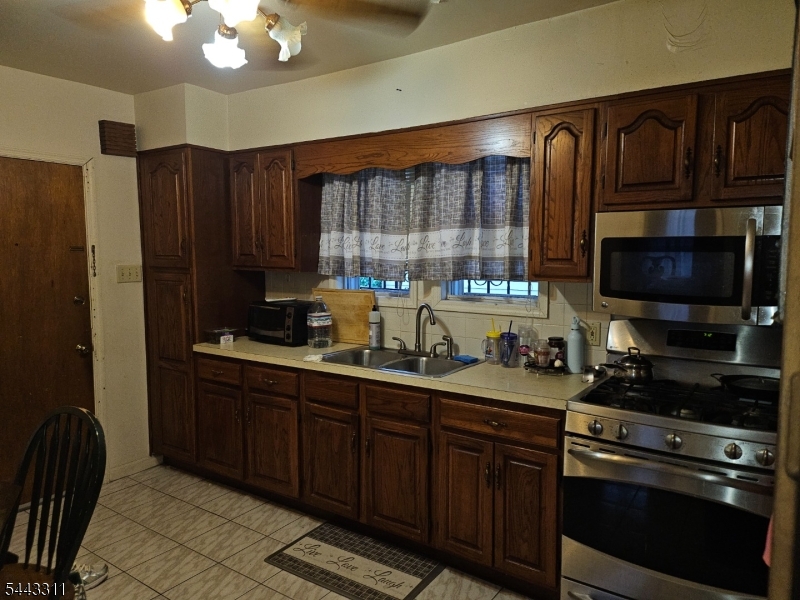 470 Nye Ave Property Photo 5