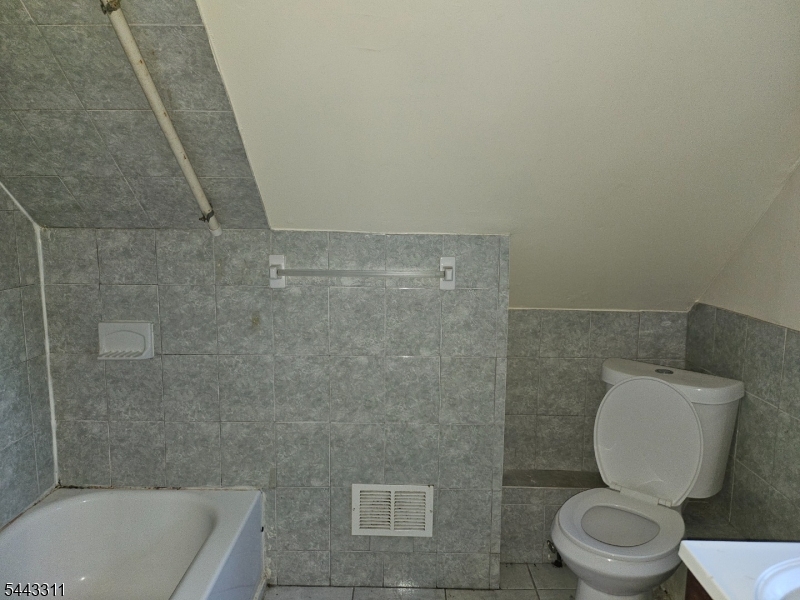 470 Nye Ave Property Photo 14