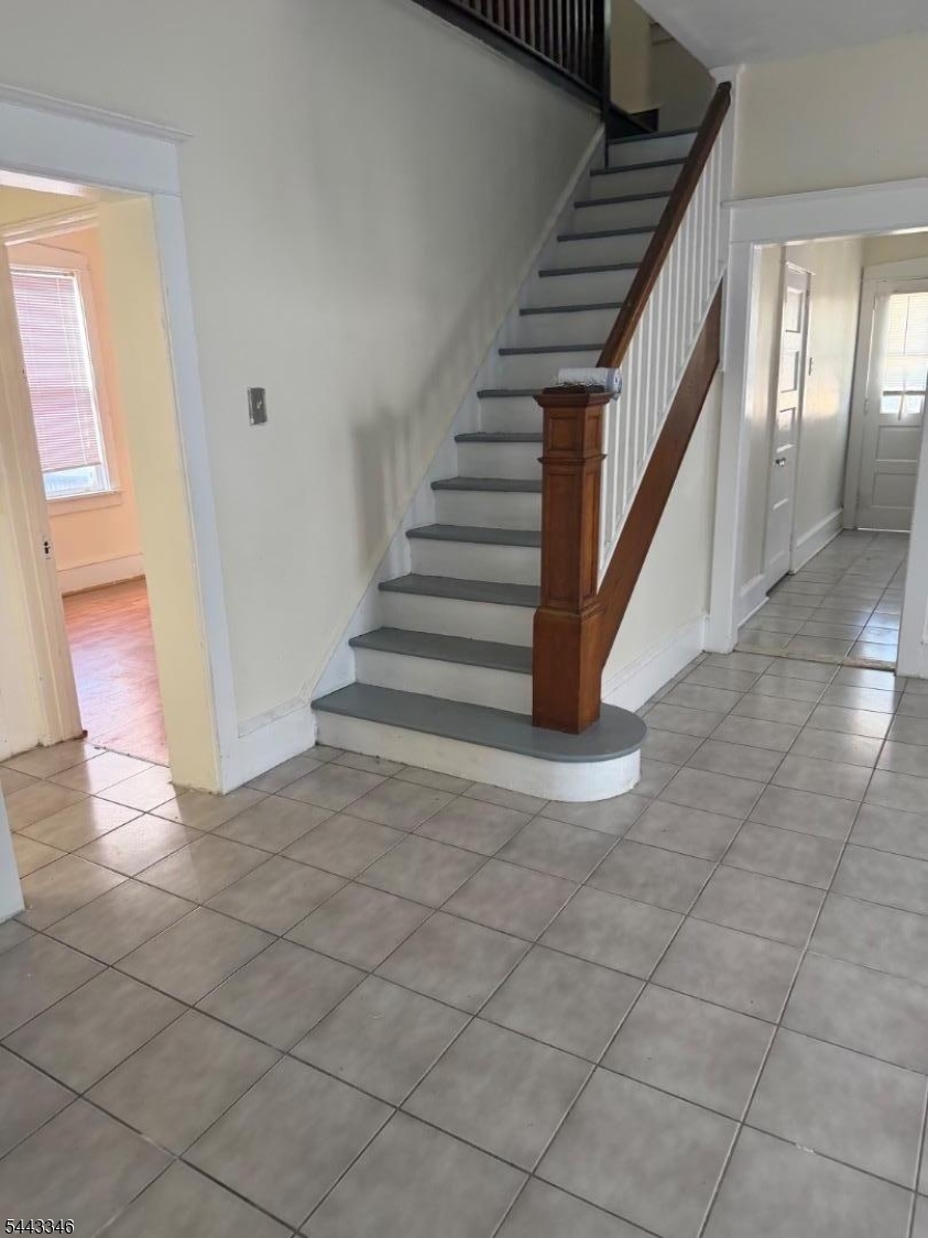 1606 49th St Property Photo 9