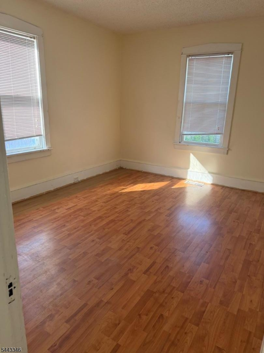 1606 49th St Property Photo 10