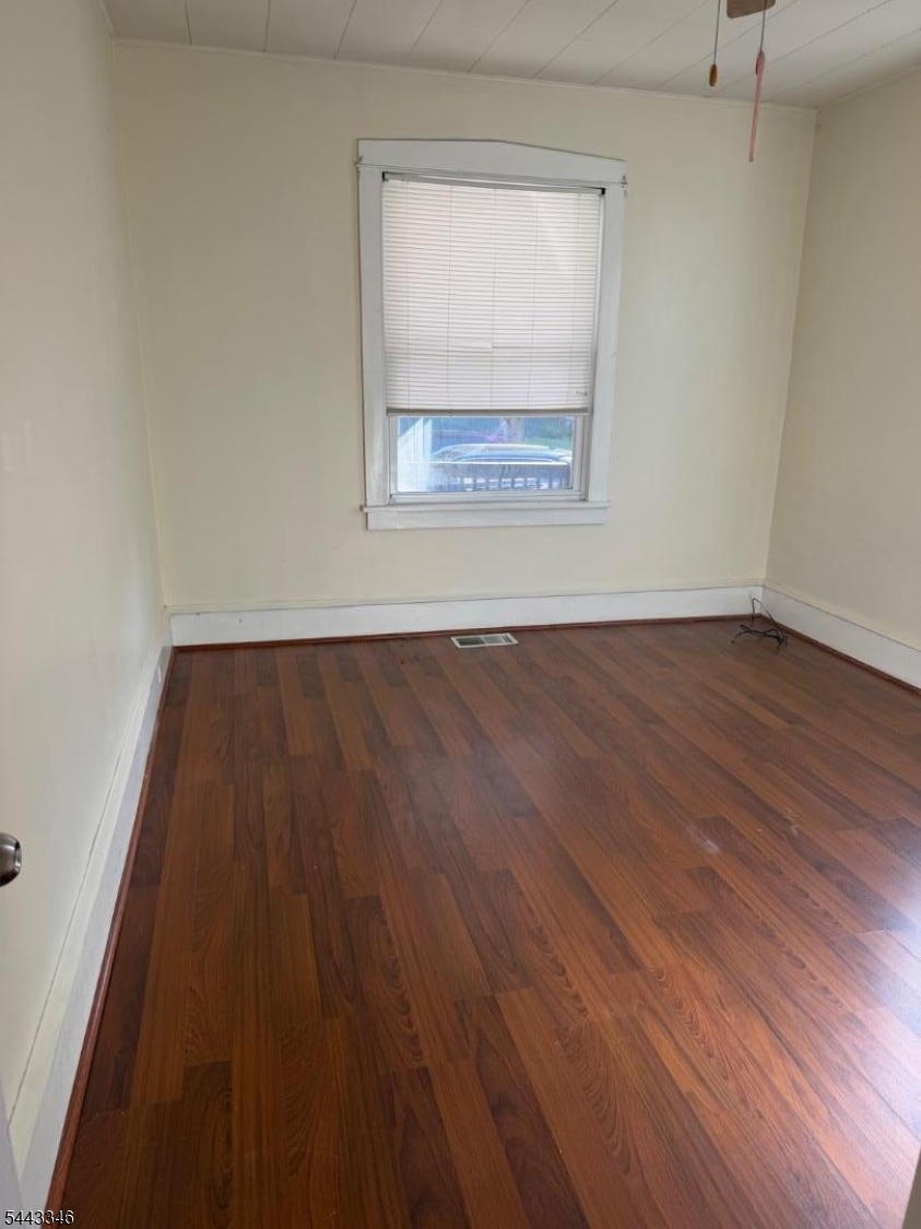 1606 49th St Property Photo 11