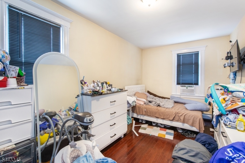 1730 41st St Property Photo 8
