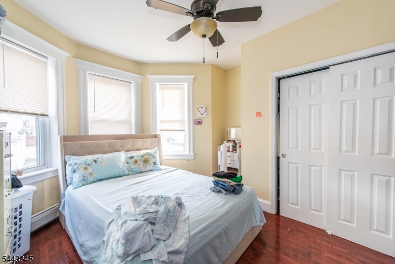 1730 41st St Property Photo 10