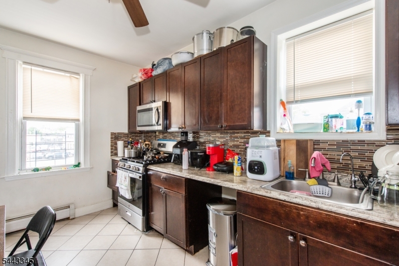 1730 41st St Property Photo 12