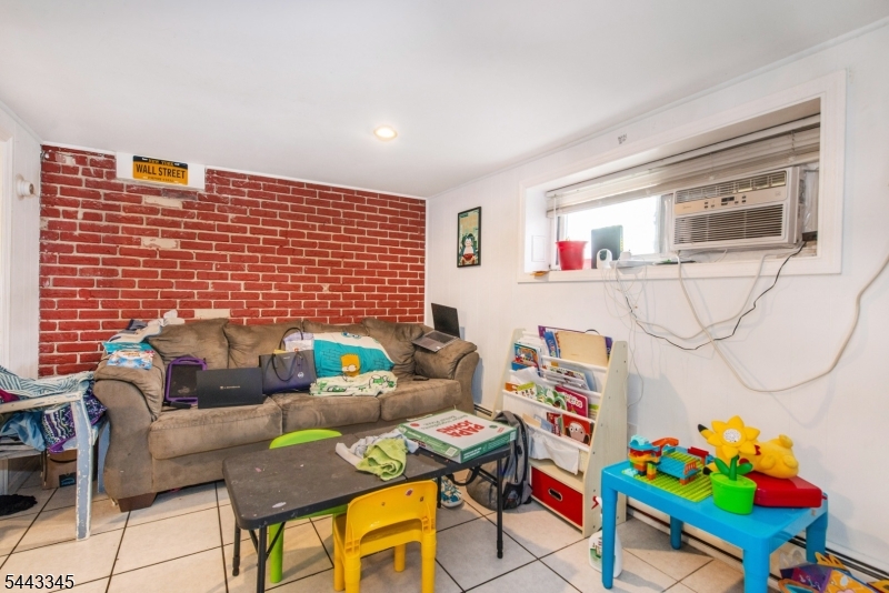 1730 41st St Property Photo 15