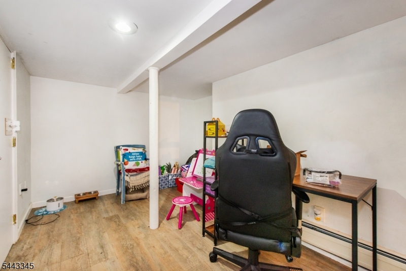 1730 41st St Property Photo 16