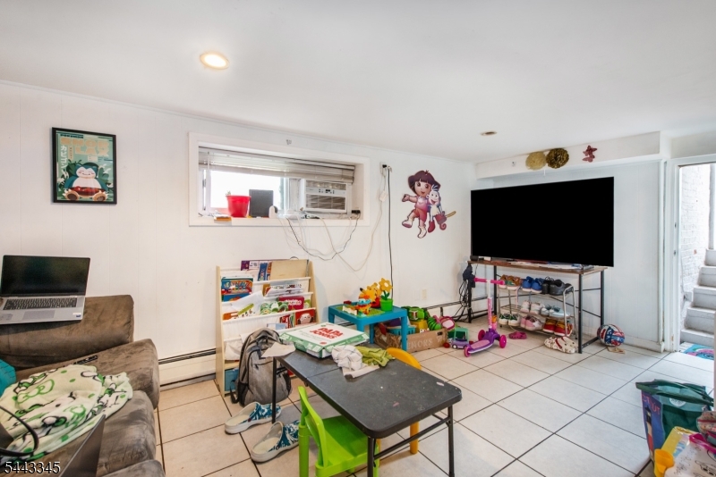 1730 41st St Property Photo 18
