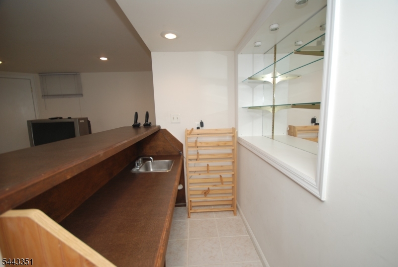 6 Heather Ln Property Photo 24