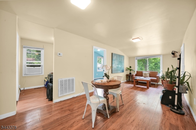 191 Fayette Ave Property Photo 3