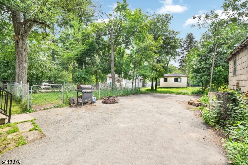 191 Fayette Ave Property Photo 18