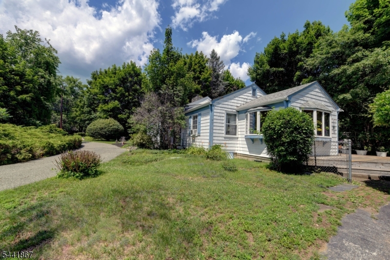 1 Welch Rd Property Photo 2