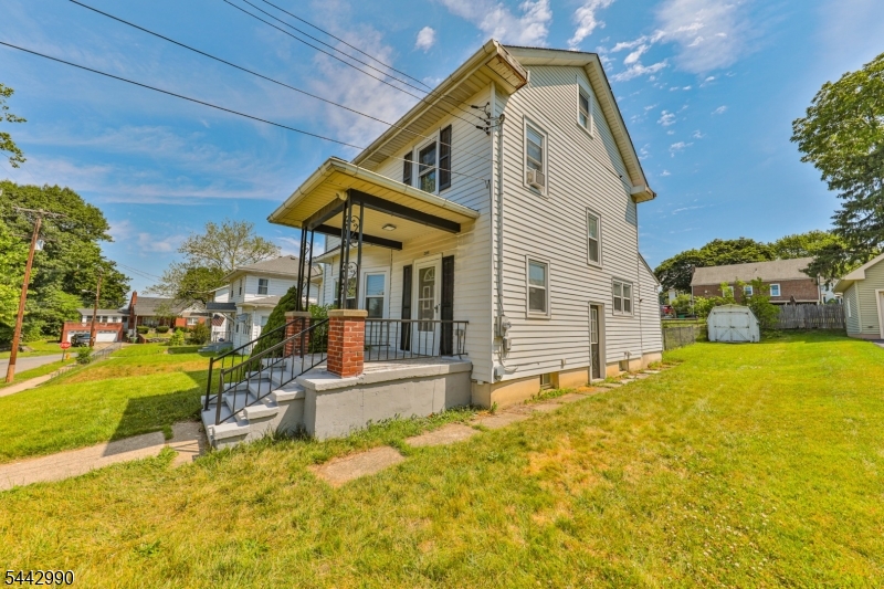 205 Pennsylvania Ave Property Photo 1