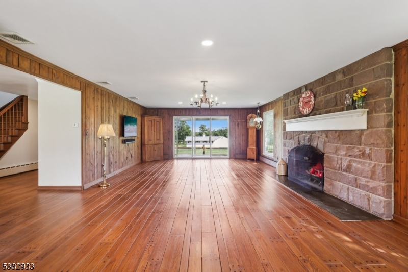 60 Perryville Rd Property Photo 16