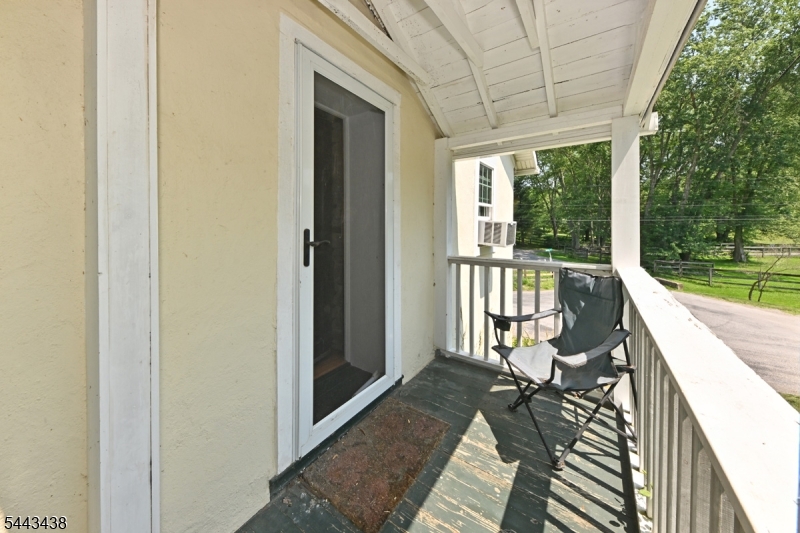 919 Wall St Property Photo 13