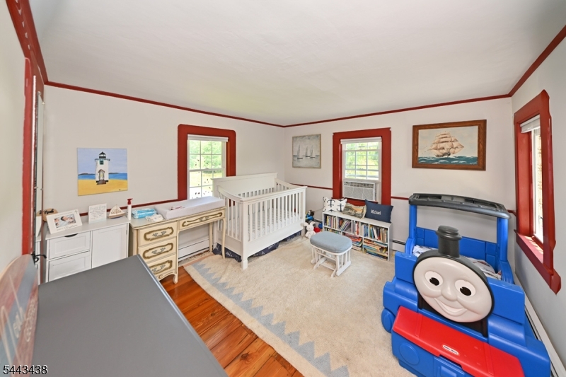 919 Wall St Property Photo 17