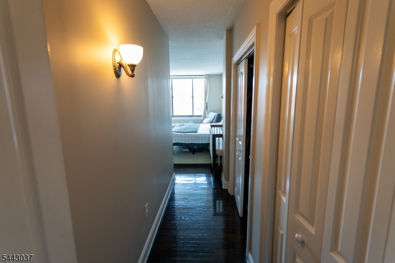 415 Newark St 5a Property Photo 15