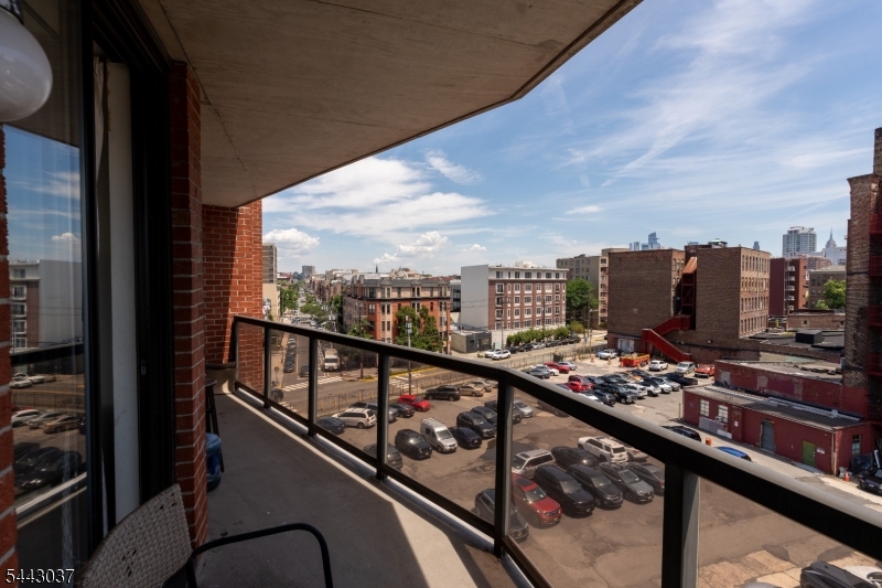 415 Newark St 5a Property Photo 22