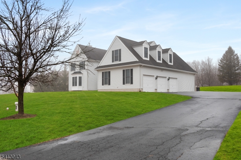 3 Manchur Ct Property Photo 3